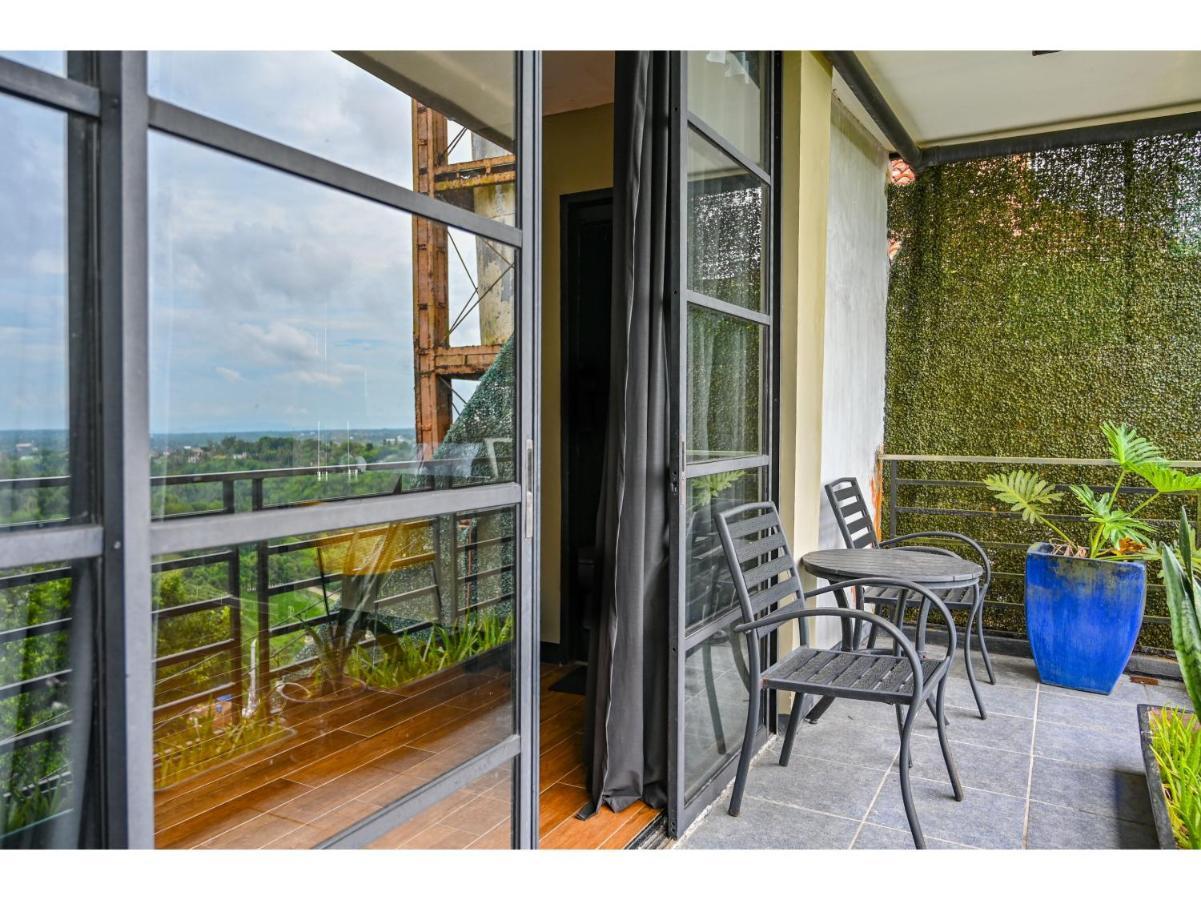 Capital O 890 Nami Hotel Tagaytay Tagaytay City Exterior foto